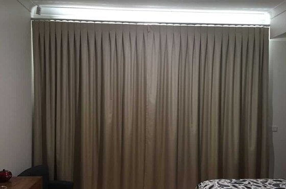 Dealer Box & Goblet Pleat Curtain Curtains